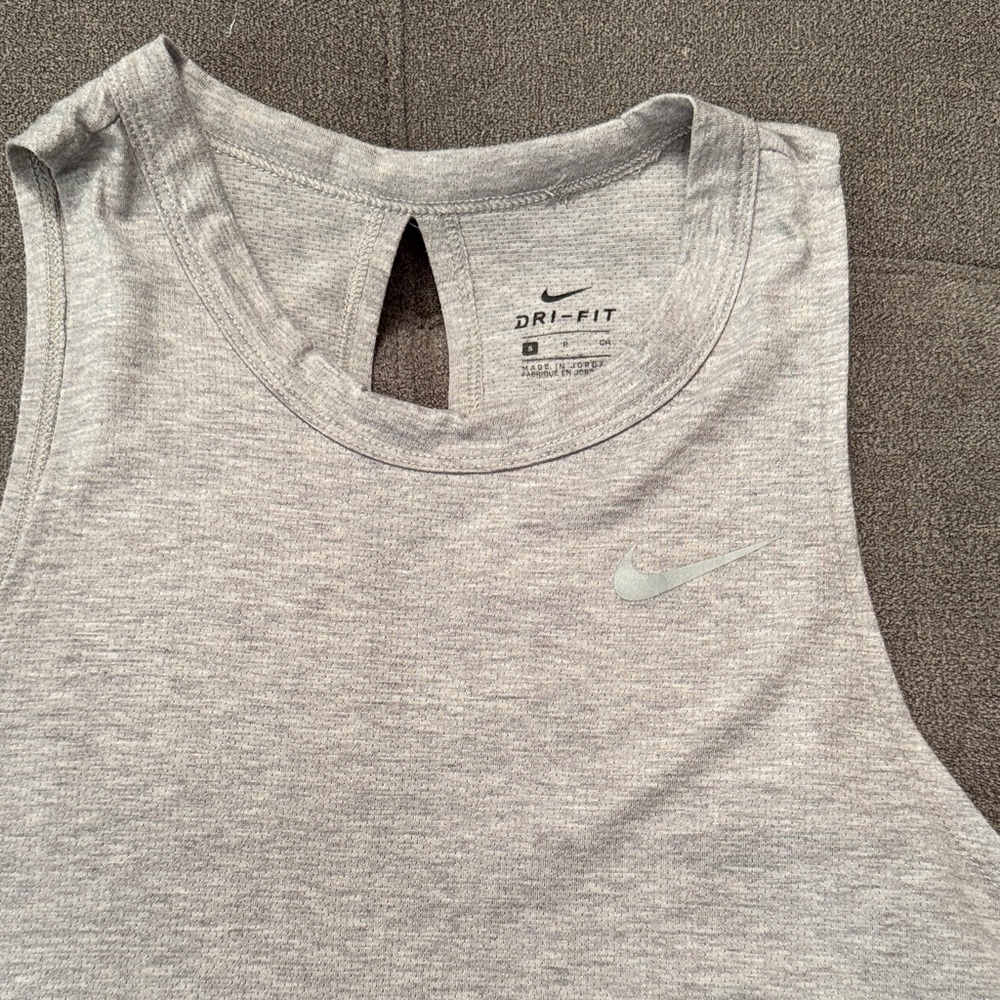 Nike Women's Heather Gray Muscle Tee